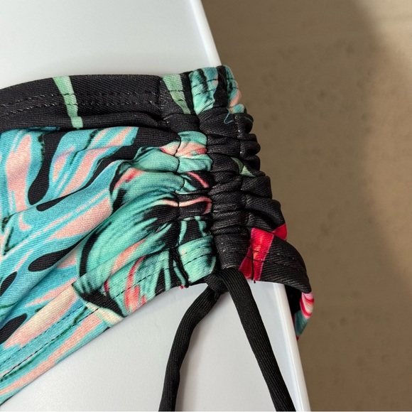 N by NEXT Tropical Floral Black Bikini w Halter Top Side Tie Bottom size L 34B/C - Picture 3 of 11